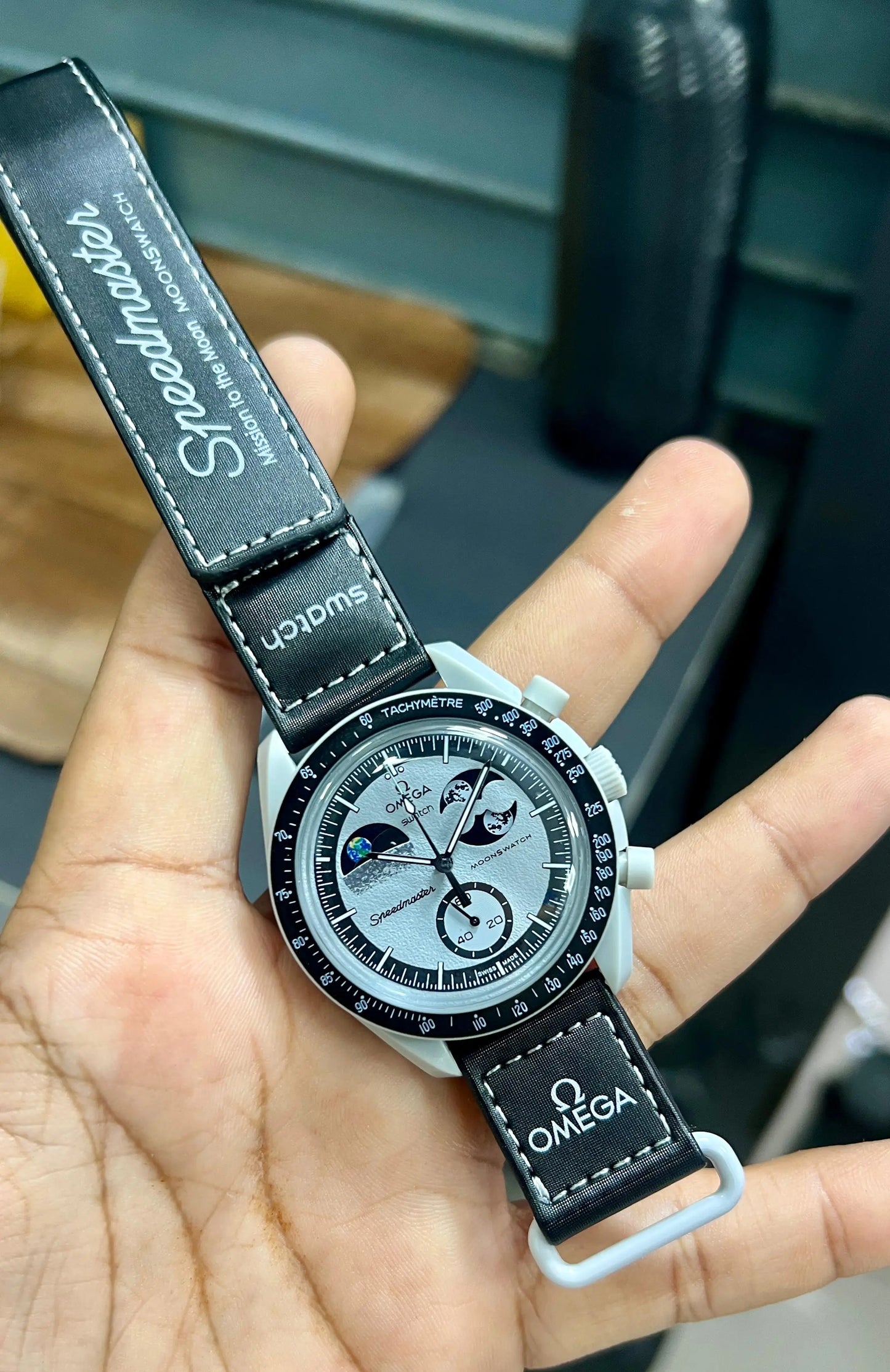 OMEGA x SWATCH MoonSwatch – Mission to the Moon
