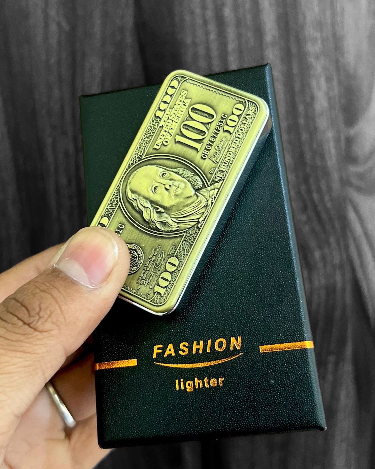 Vaishnavii US Dollar Lighter